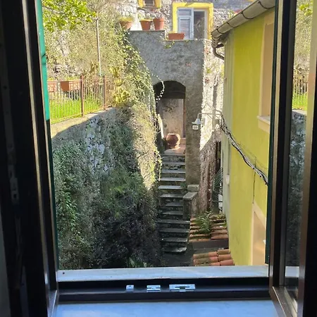 Ancient Townhouse Next Castle