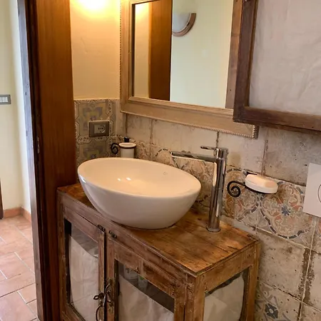 Holiday home Ancient Townhouse Next Castle *